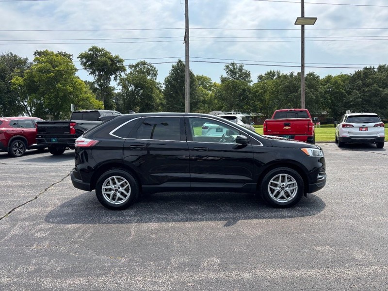 Ford Edge Vehicle Full-screen Gallery Image 06