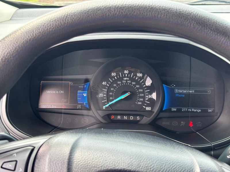 Ford Edge Vehicle Full-screen Gallery Image 19