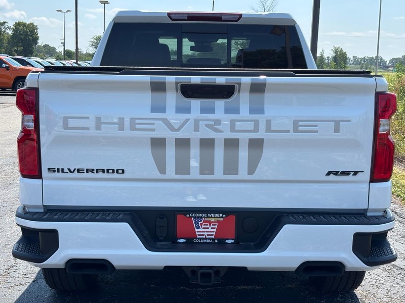 Chevrolet Silverado 1500 Vehicle Full-screen Gallery Image 4
