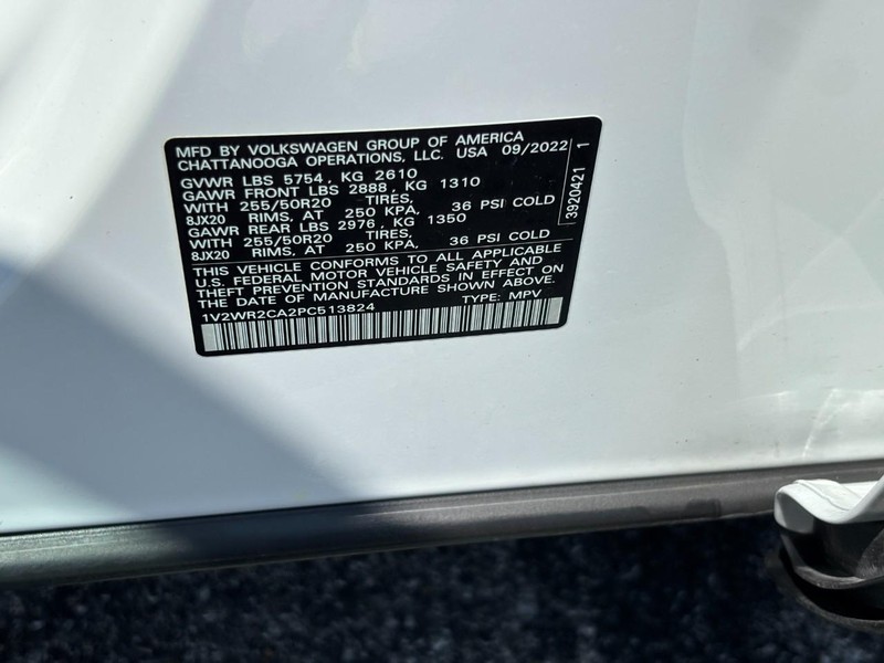 Volkswagen Atlas Vehicle Full-screen Gallery Image 24