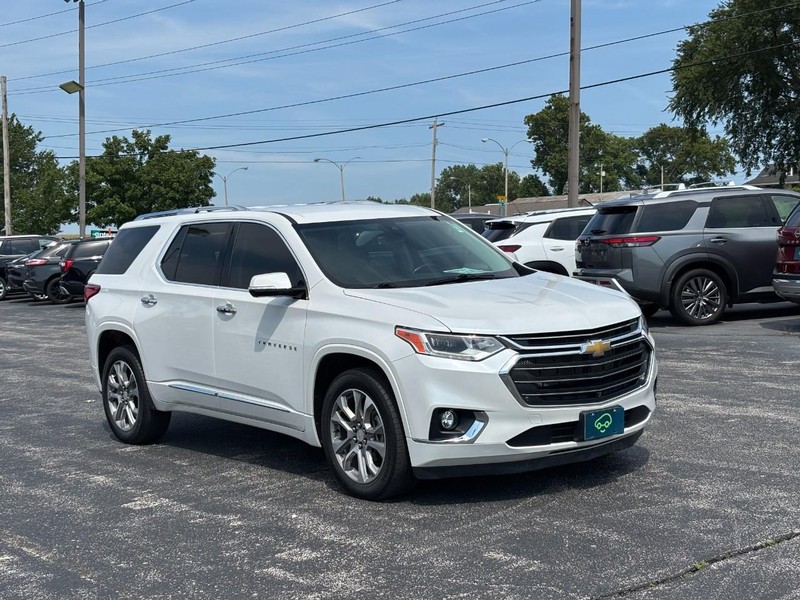 Chevrolet Traverse Vehicle Full-screen Gallery Image 07