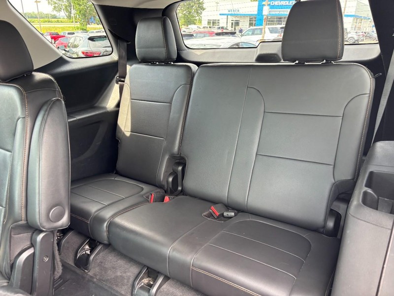 Chevrolet Traverse Vehicle Full-screen Gallery Image 10