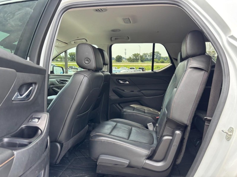 Chevrolet Traverse Vehicle Full-screen Gallery Image 11