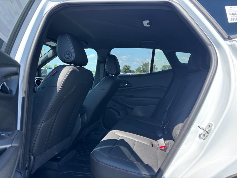 Chevrolet Trax Vehicle Full-screen Gallery Image 5