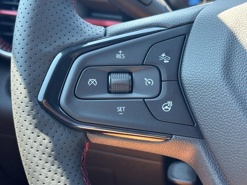 Chevrolet Trax Vehicle Full-screen Gallery Image 12