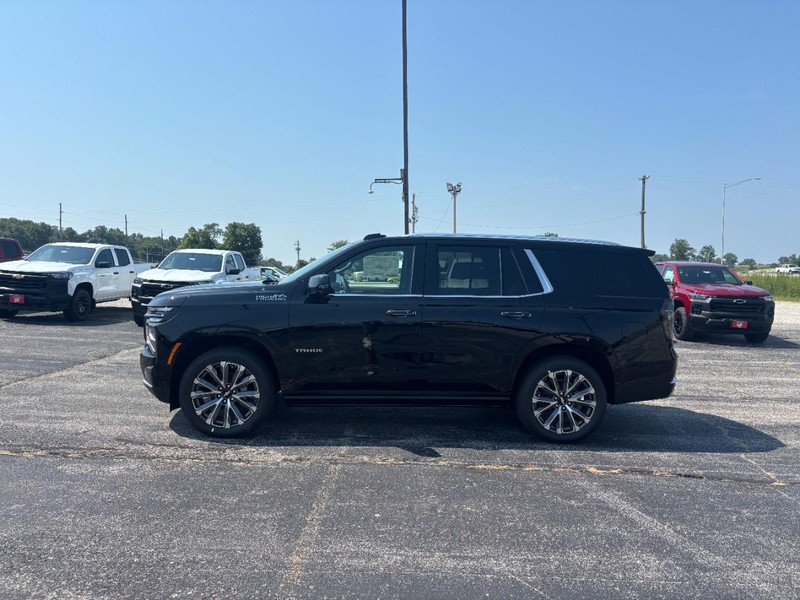Chevrolet Tahoe Vehicle Full-screen Gallery Image 2