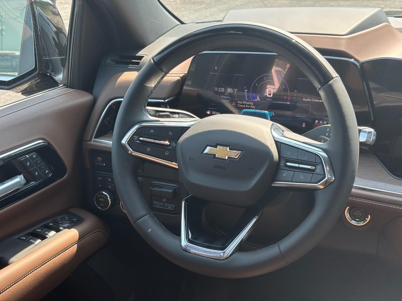 Chevrolet Tahoe Vehicle Full-screen Gallery Image 8