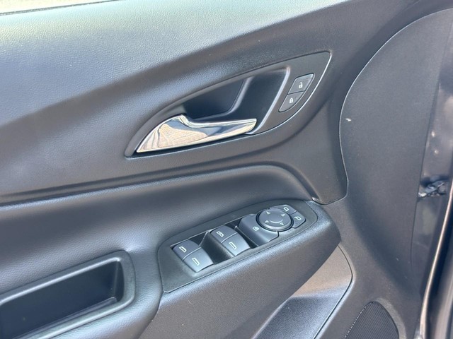 2022 Chevrolet Equinox LT - Photo 16