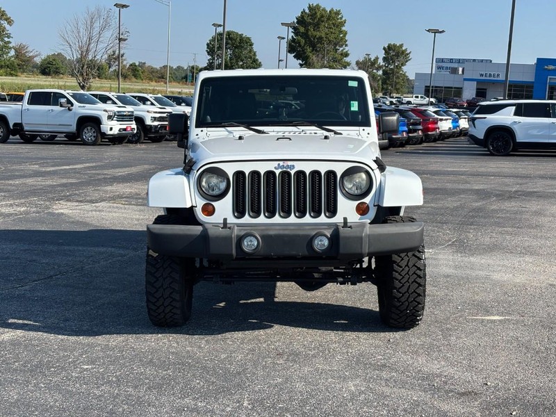 Jeep Wrangler Unlimited Vehicle Full-screen Gallery Image 8