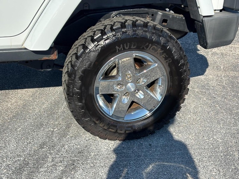 Jeep Wrangler Unlimited Vehicle Full-screen Gallery Image 9