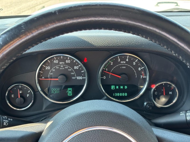 Jeep Wrangler Unlimited Vehicle Full-screen Gallery Image 19