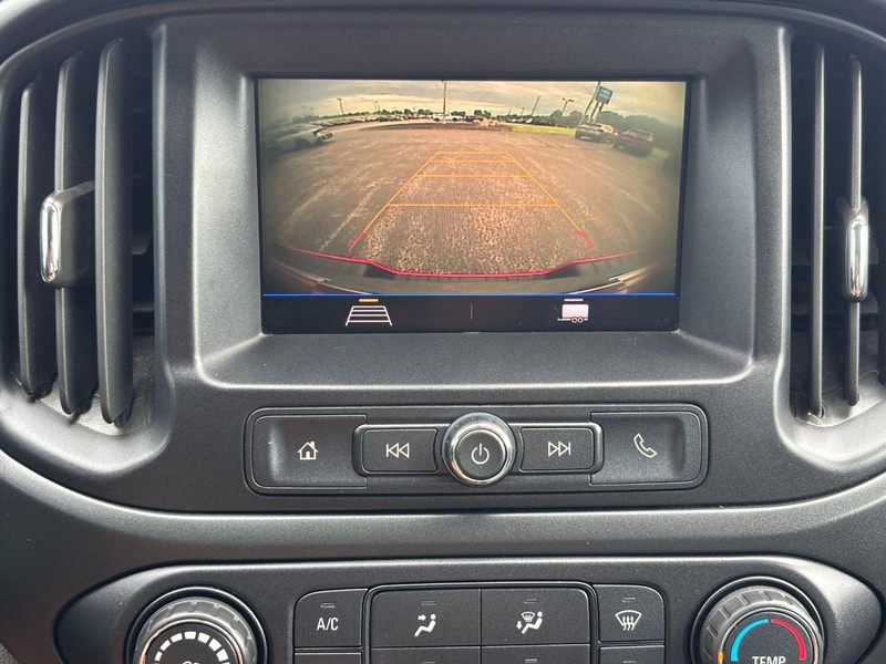 Chevrolet Colorado Vehicle Full-screen Gallery Image 20