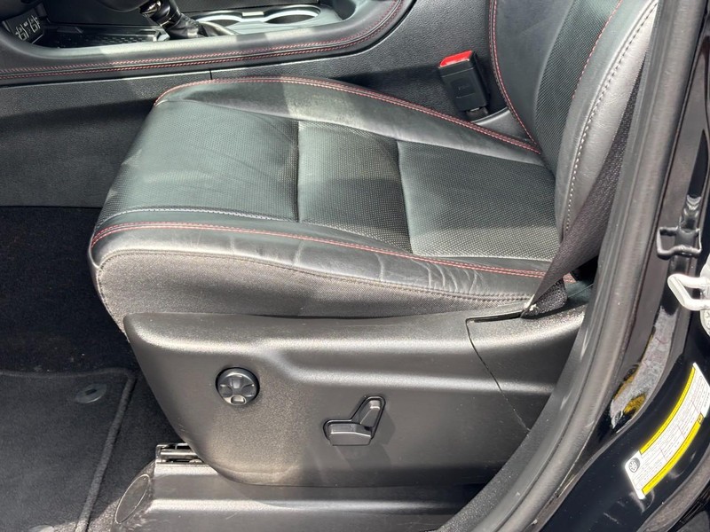 Dodge Durango Vehicle Full-screen Gallery Image 17