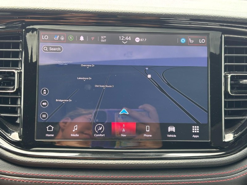 Dodge Durango Vehicle Full-screen Gallery Image 23