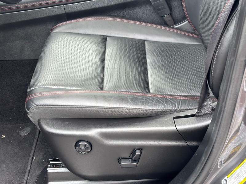 Dodge Durango Vehicle Full-screen Gallery Image 17