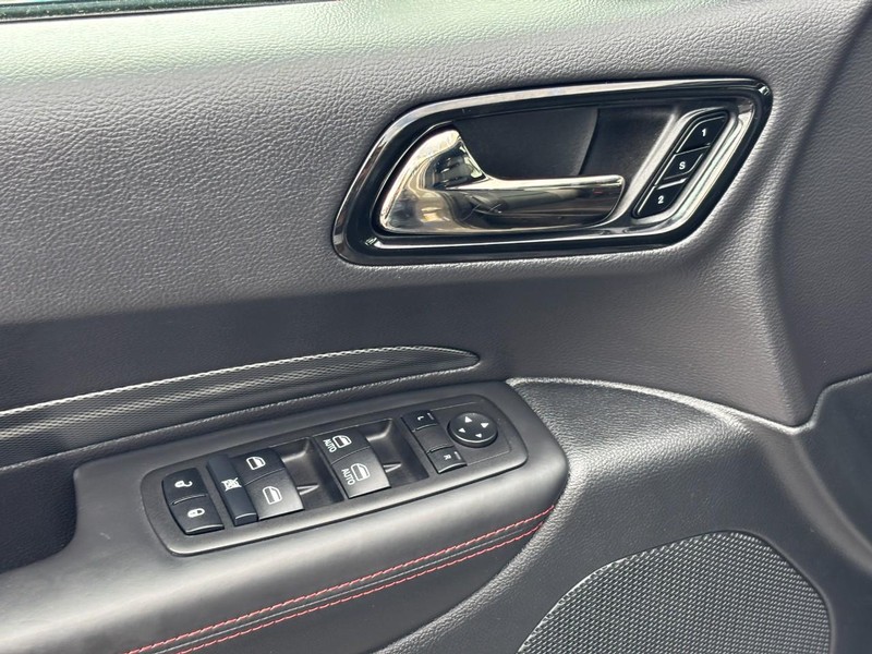 Dodge Durango Vehicle Full-screen Gallery Image 18