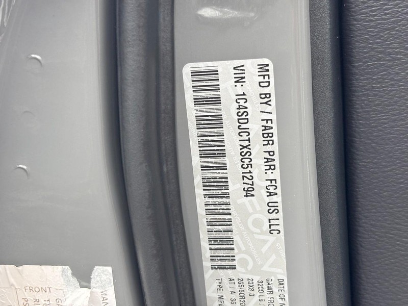 Dodge Durango Vehicle Full-screen Gallery Image 25