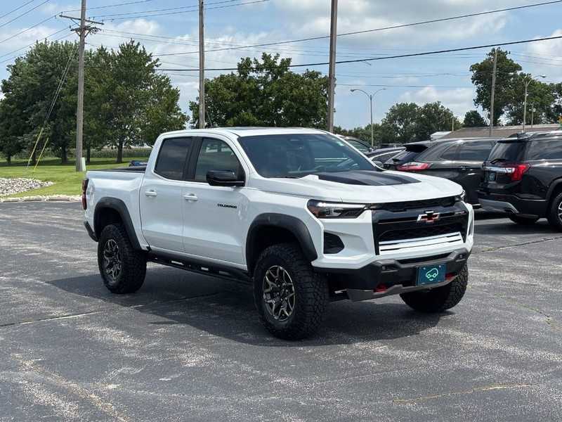 Chevrolet Colorado Vehicle Full-screen Gallery Image 07