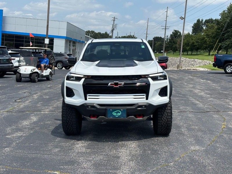 Chevrolet Colorado Vehicle Full-screen Gallery Image 08