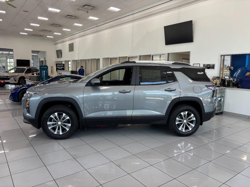 Chevrolet Equinox Vehicle Full-screen Gallery Image 2