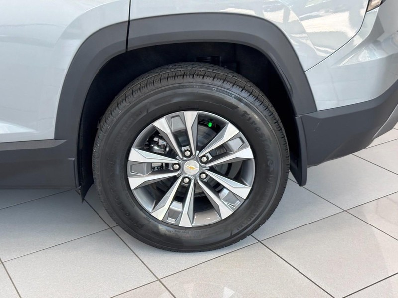 Chevrolet Equinox Vehicle Full-screen Gallery Image 4