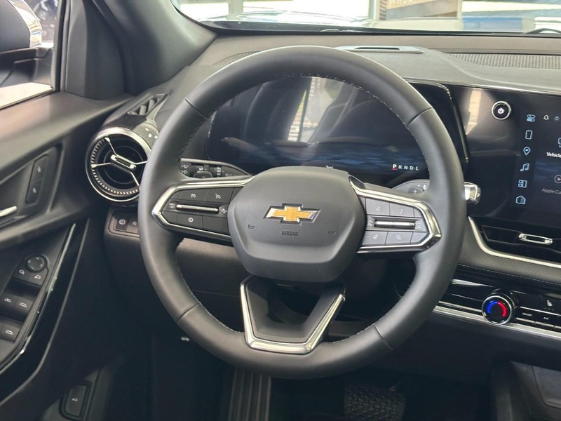Chevrolet Equinox Vehicle Full-screen Gallery Image 7