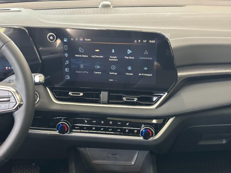 Chevrolet Equinox Vehicle Full-screen Gallery Image 8