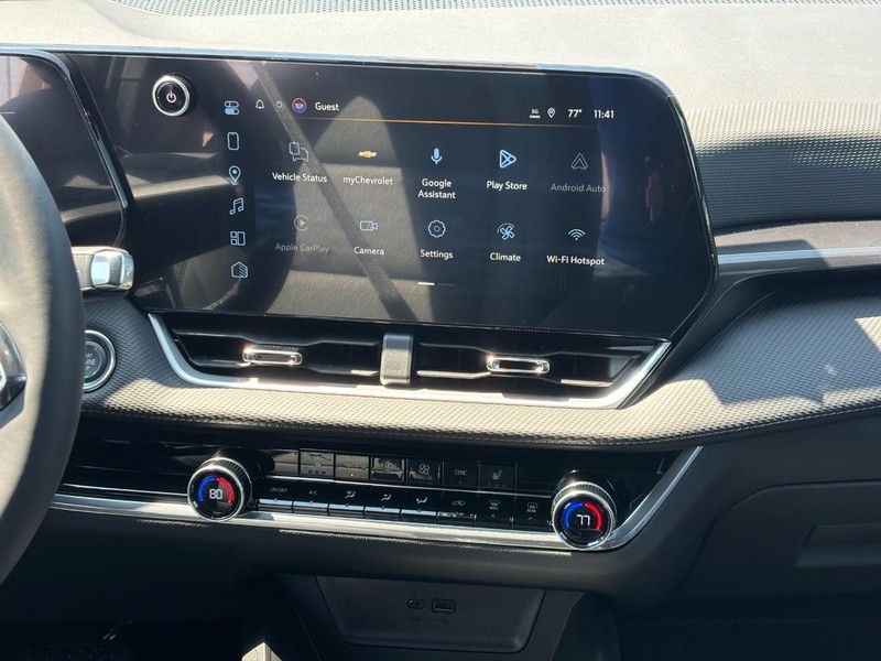 Chevrolet Equinox Vehicle Full-screen Gallery Image 8
