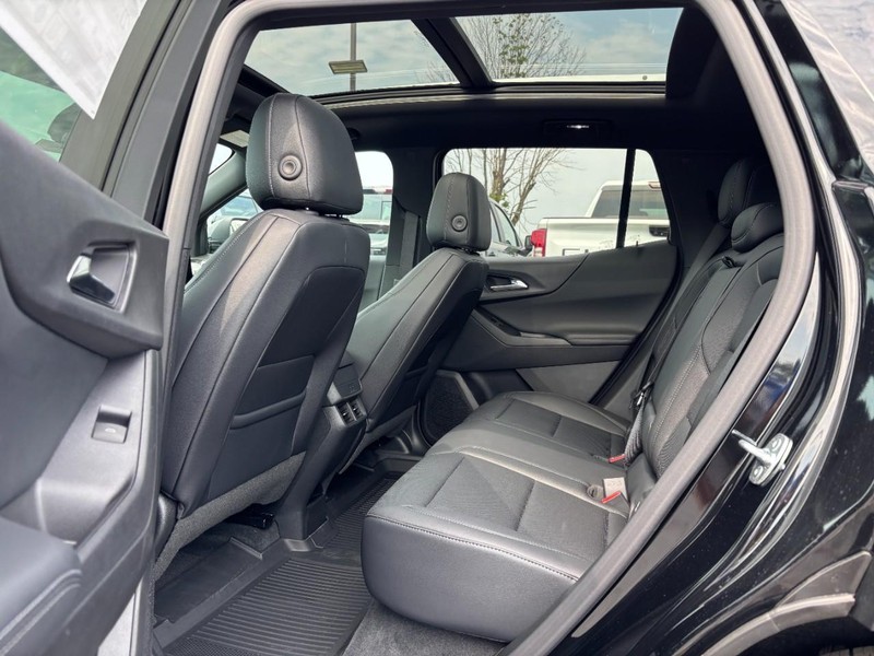 Chevrolet Equinox Vehicle Full-screen Gallery Image 5
