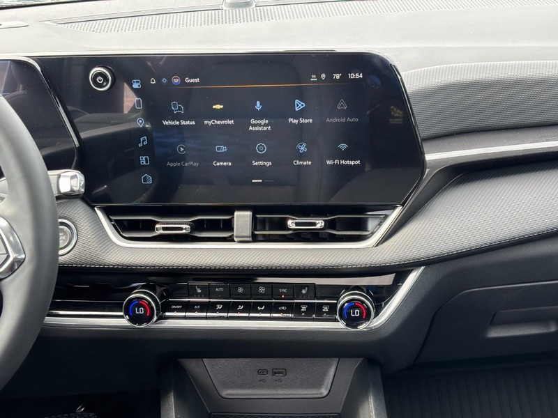 Chevrolet Equinox Vehicle Full-screen Gallery Image 8