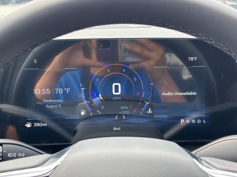 Chevrolet Equinox Vehicle Full-screen Gallery Image 14