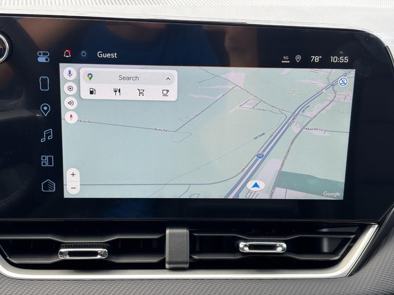 Chevrolet Equinox Vehicle Full-screen Gallery Image 16