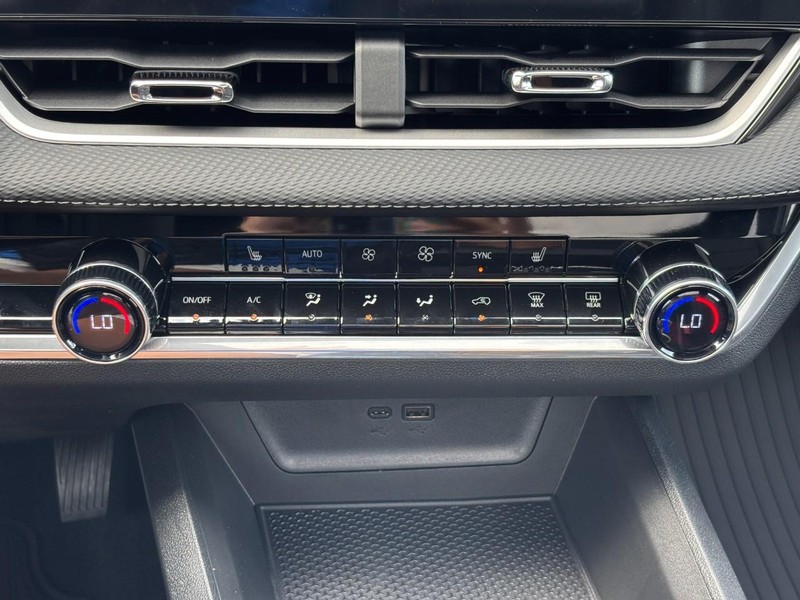 Chevrolet Equinox Vehicle Full-screen Gallery Image 18