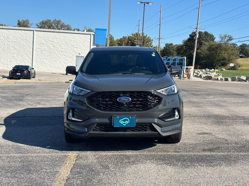 Ford Edge Vehicle Full-screen Gallery Image 08