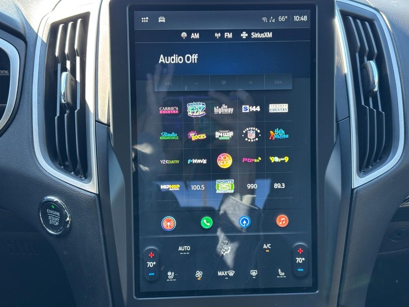 Ford Edge Vehicle Full-screen Gallery Image 20