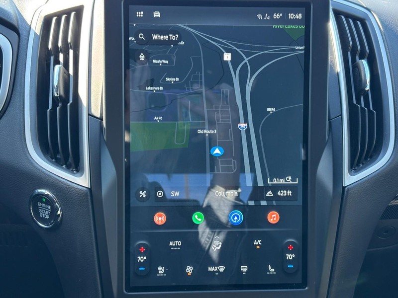 Ford Edge Vehicle Full-screen Gallery Image 21