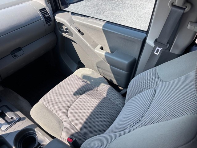 2016 Nissan Frontier SV - Photo 14
