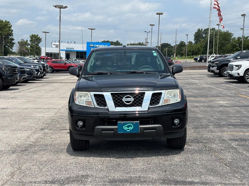 Nissan Frontier Vehicle Full-screen Gallery Image 8