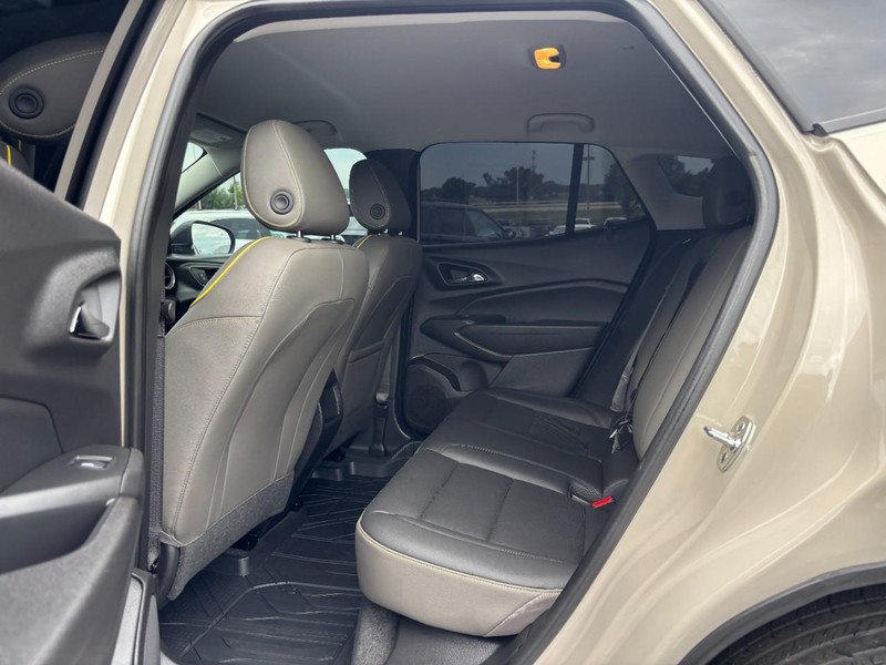 Chevrolet Trax Vehicle Full-screen Gallery Image 10