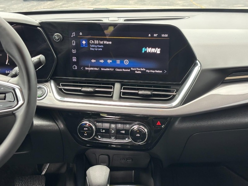 Chevrolet Trax Vehicle Full-screen Gallery Image 13