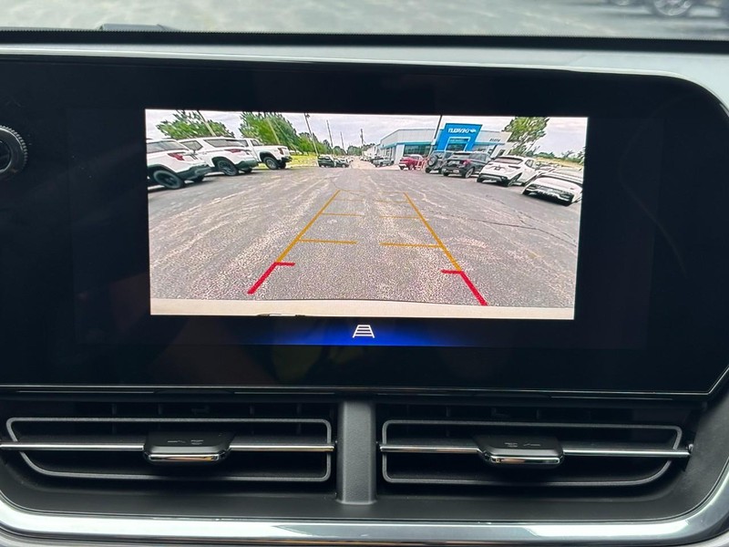 Chevrolet Trax Vehicle Full-screen Gallery Image 21