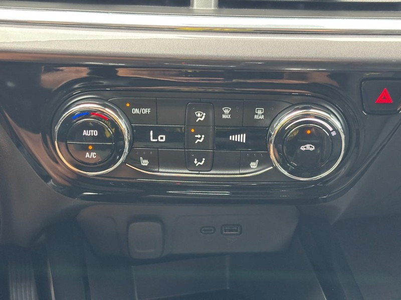 Chevrolet Trax Vehicle Full-screen Gallery Image 22