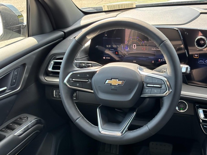 Chevrolet Traverse Vehicle Full-screen Gallery Image 8