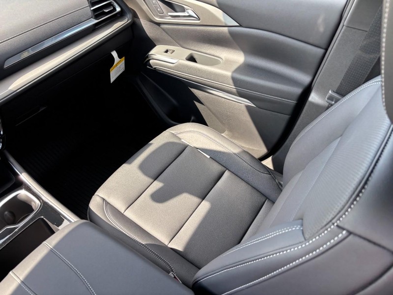 Chevrolet Traverse Vehicle Full-screen Gallery Image 10