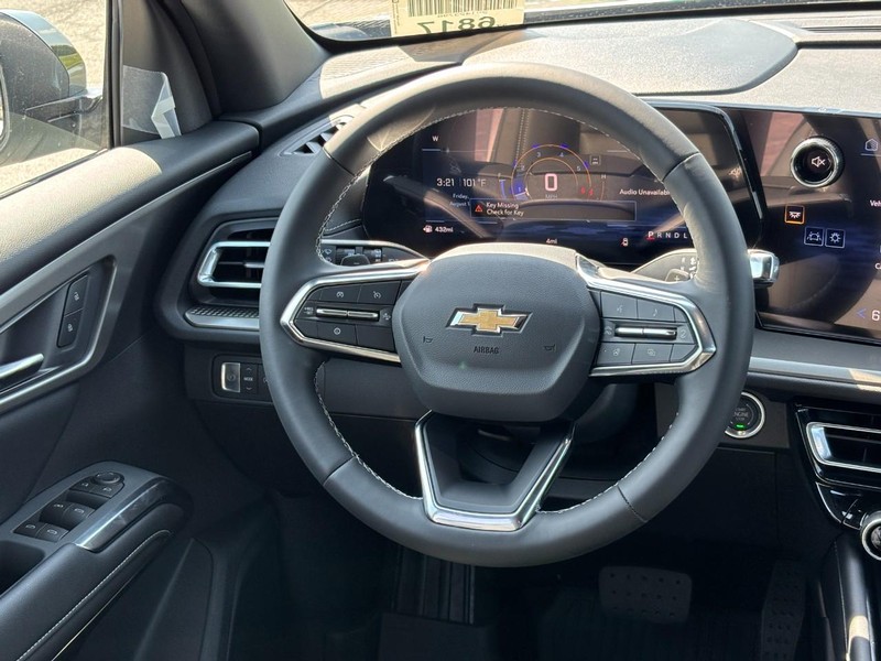 Chevrolet Traverse Vehicle Full-screen Gallery Image 8