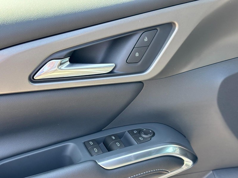 Chevrolet Traverse Vehicle Full-screen Gallery Image 12