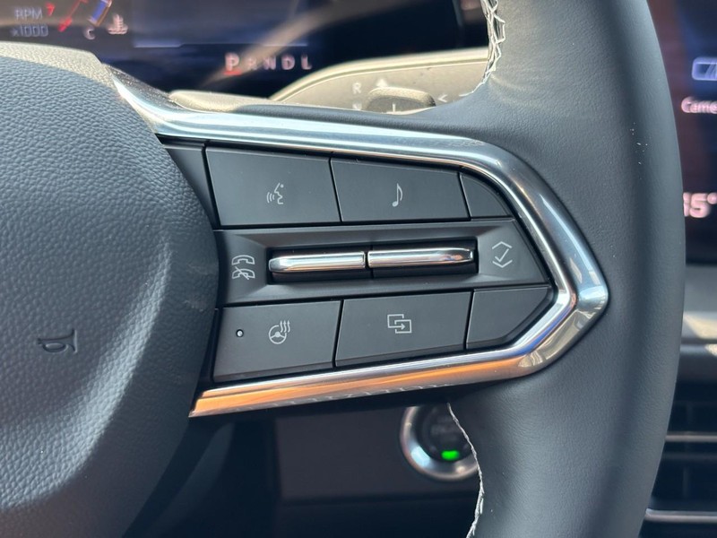 Chevrolet Traverse Vehicle Full-screen Gallery Image 14