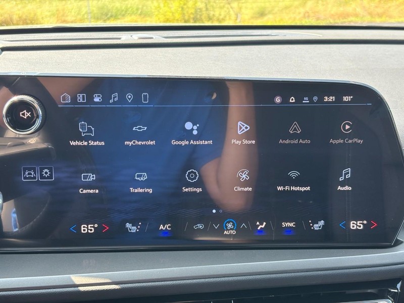 Chevrolet Traverse Vehicle Full-screen Gallery Image 16