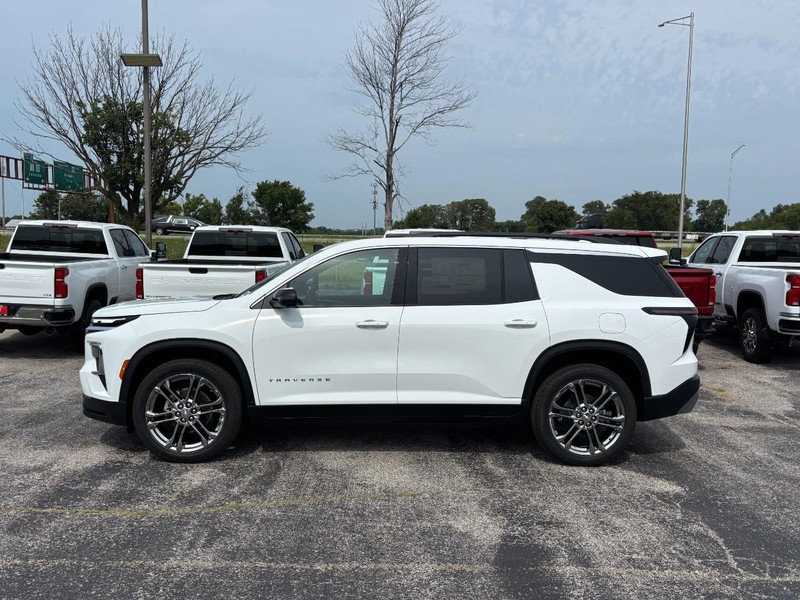 Chevrolet Traverse Vehicle Full-screen Gallery Image 2