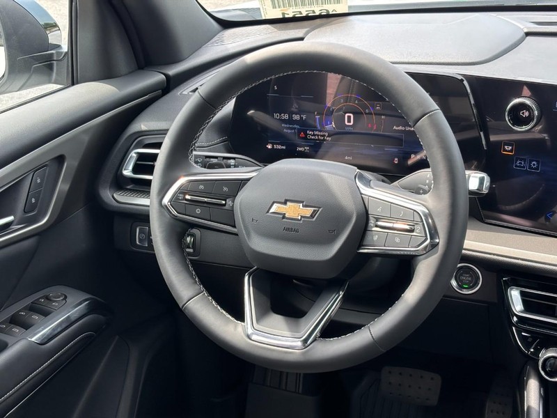 Chevrolet Traverse Vehicle Full-screen Gallery Image 8